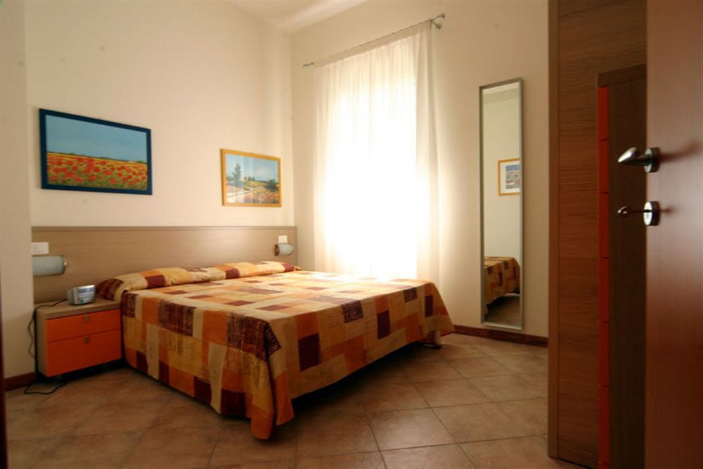 Gioia Aparthotel 3*